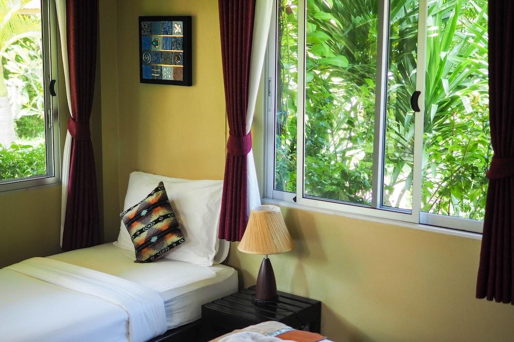 Lanta Castaway Ko Lanta